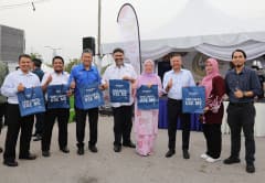 Walkabout YB Menteri Di Jabatan Perdana Menteri (Wilayah Persekutuan) Ke Bazar Ramadan Presint 3 Dan Berbuka Puasa Di Padang Kompleks Perbadanan Putrajaya
