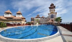DoubleTree by Hilton Putrajaya Lakeside