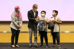 MAJLIS PENYERAHAN SUMBANGAN BANTUAN JOM BALIK SEKOLAH TAHUN PUTRAJAYA 2021