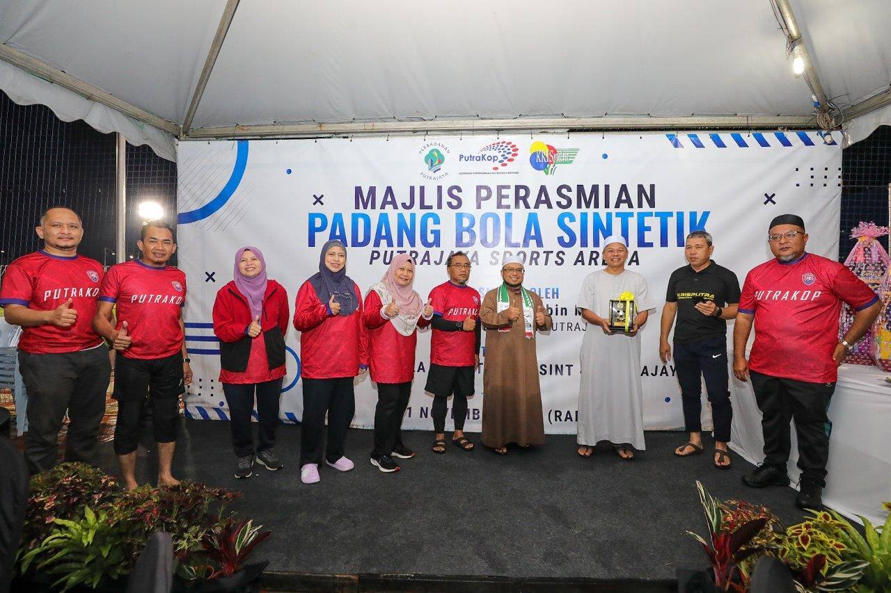 Solat Hajat dan Bacaan Yassin Sempena Majlis Perasmian Padang Bola Sintetik di Presint 4, Putrajaya