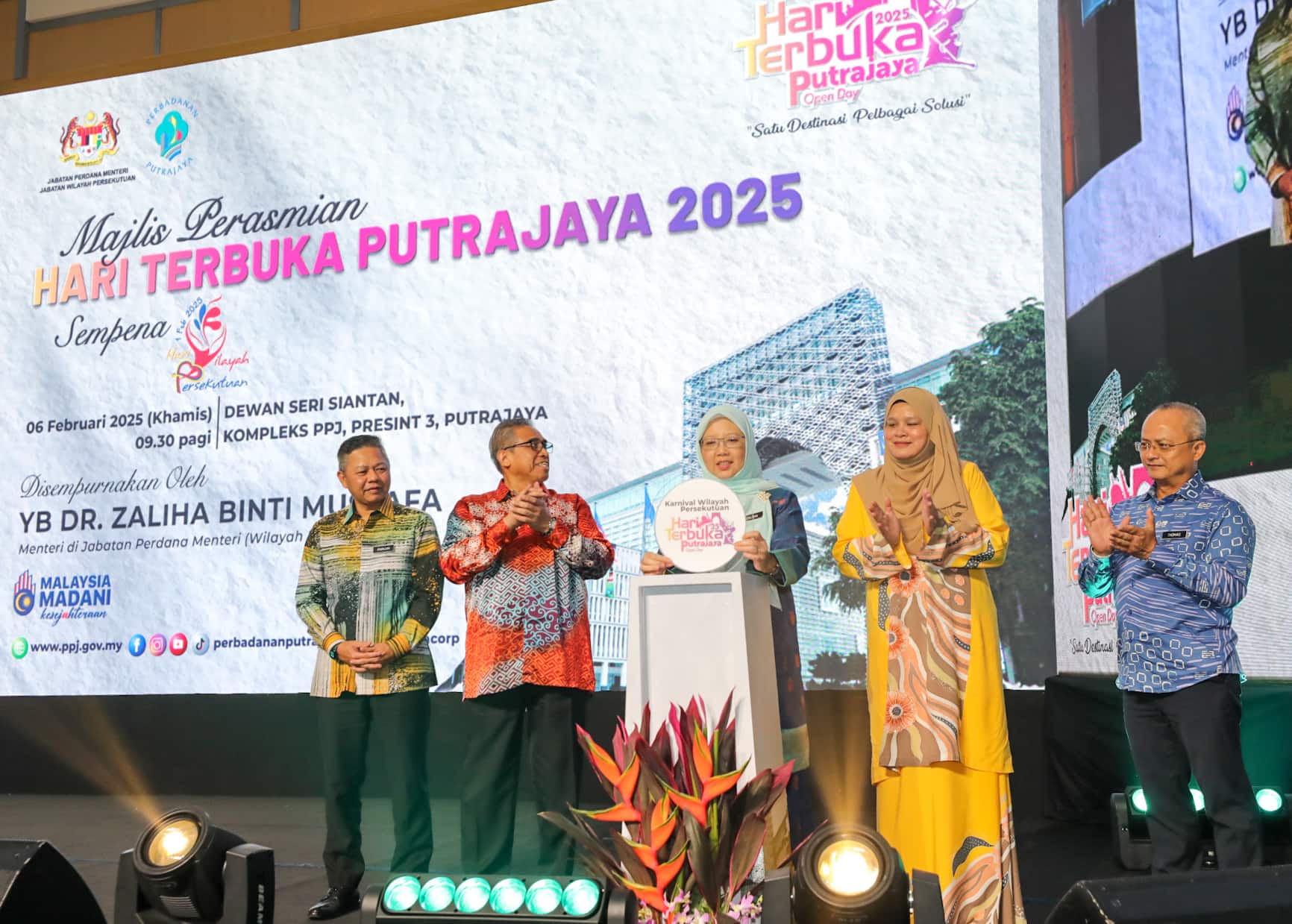 Majlis Perasmian Karnival Wilayah Persekutuan dan Hari Terbuka Putrajaya 2025