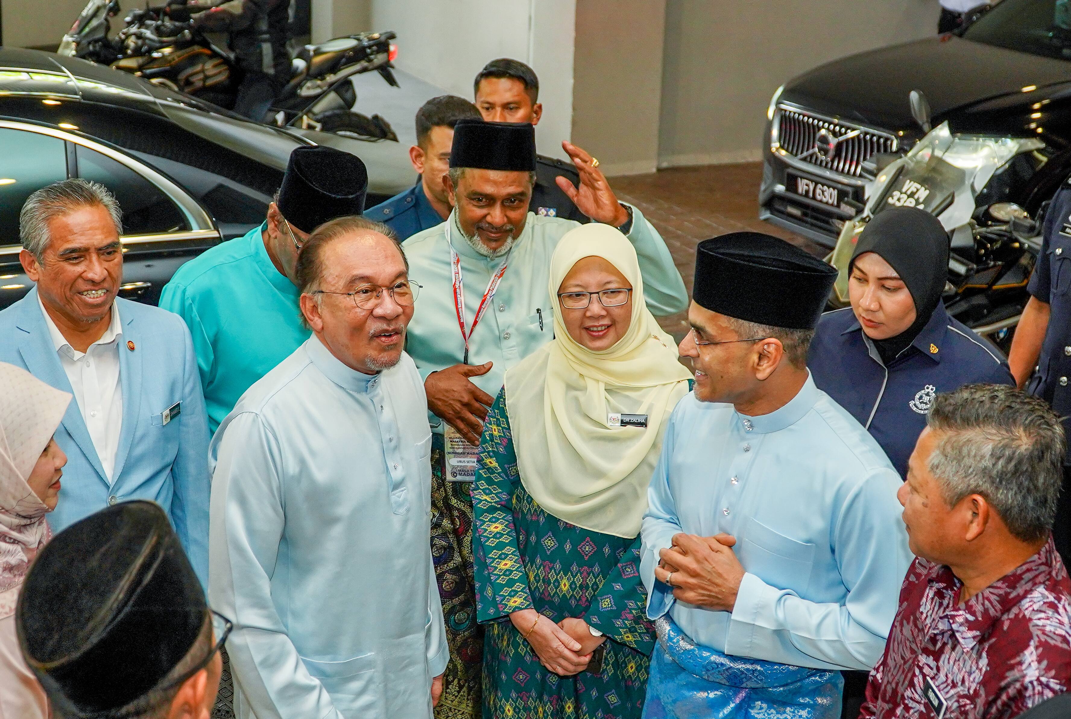 Majlis Peletakan Logo Malaysia Madani di rangkaian Restoran Nasi Kandar Putrajaya (Singgah MADANI)