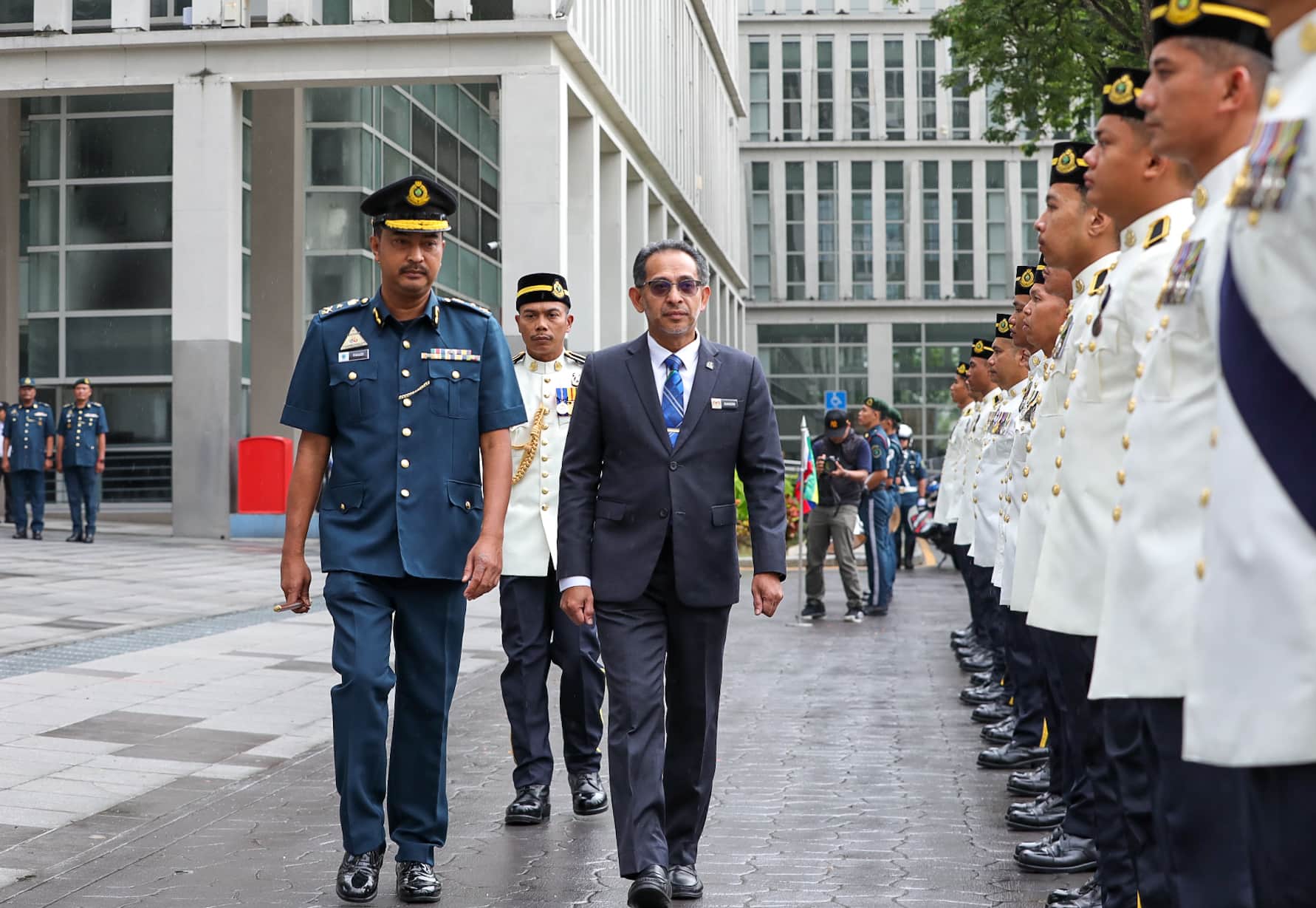PERBARISAN ULUNG PRESIDEN PERBADANAN PUTRAJAYA YBHG. DATO' HAJI MOHD SAKERI BIN ABDUL KADIR