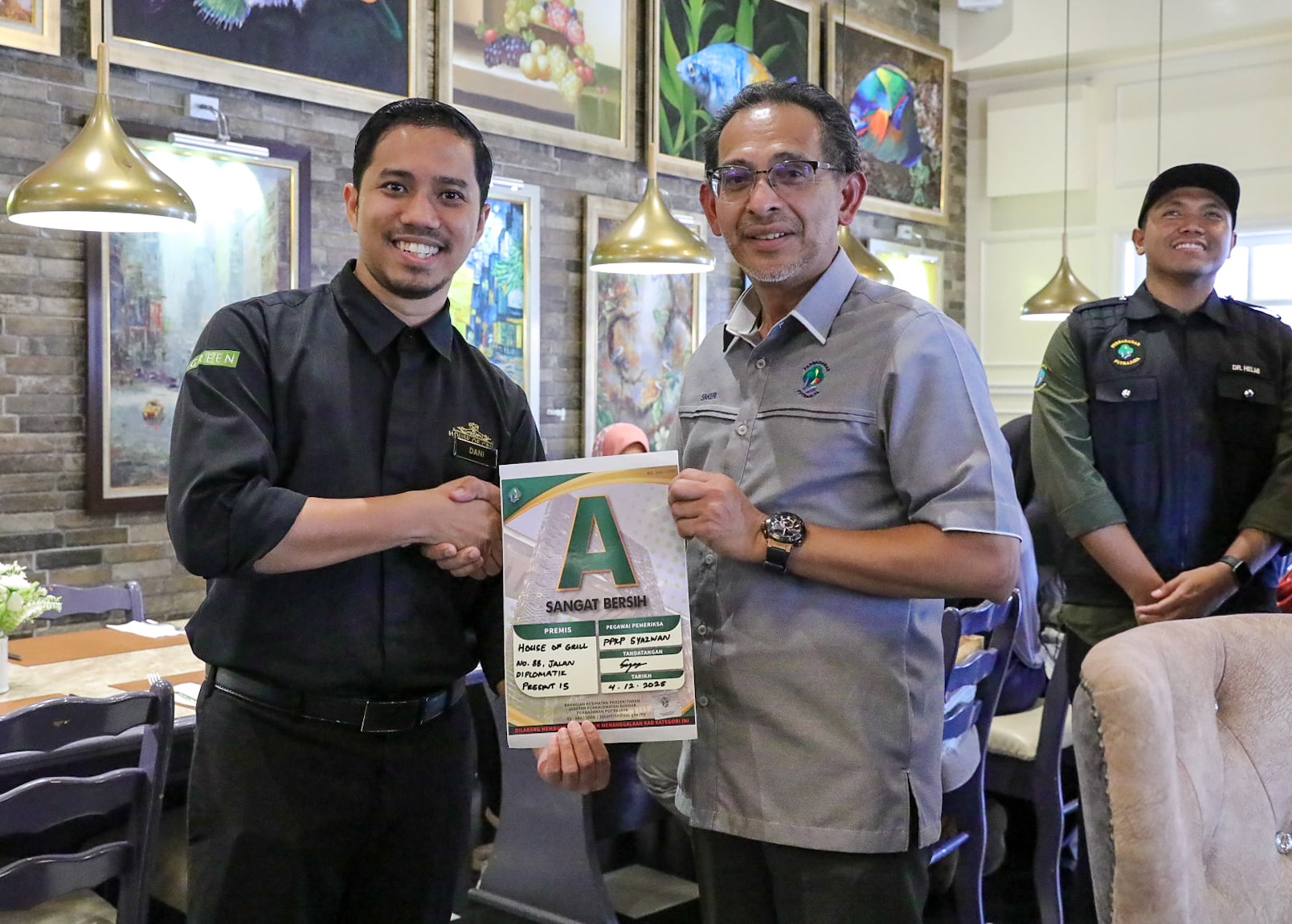 OPERASI BERSEPADU KESIHATAN DAN KEBERSIHAN PREMIS PUTRAJAYA BERSAMA DATO' PRESIDEN PERBADANAN PUTRAJAYA DAN AGENSI