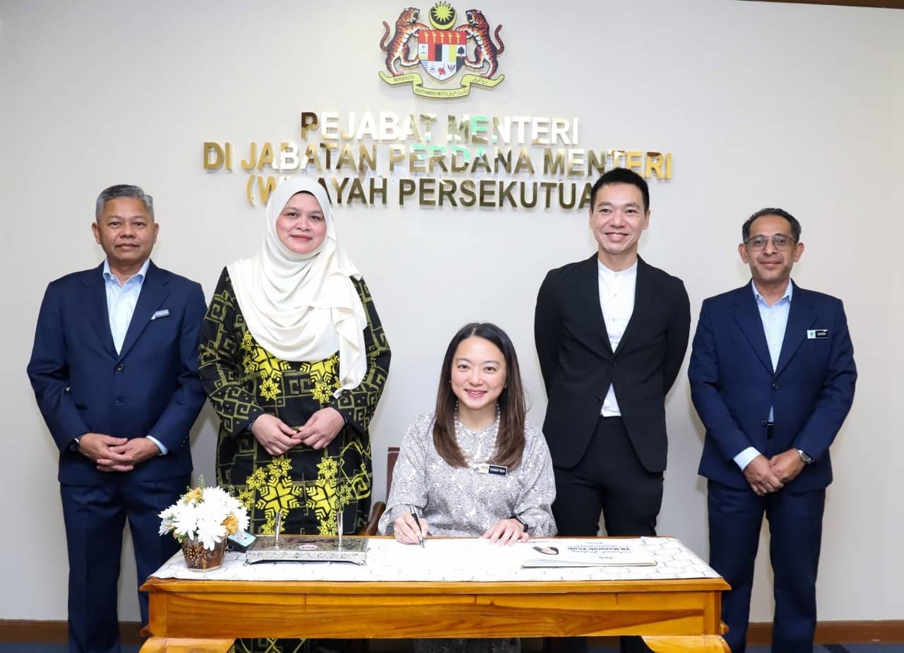 SESI ‘CLOCK IN’ MENTERI DI JABATAN PERDANA MENTERI (WILAYAH PERSEKUTUAN) DAN TIMBALAN MENTERI DI JABATAN PERDANA MENTERI (WILAYAH PERSEKUTUAN)