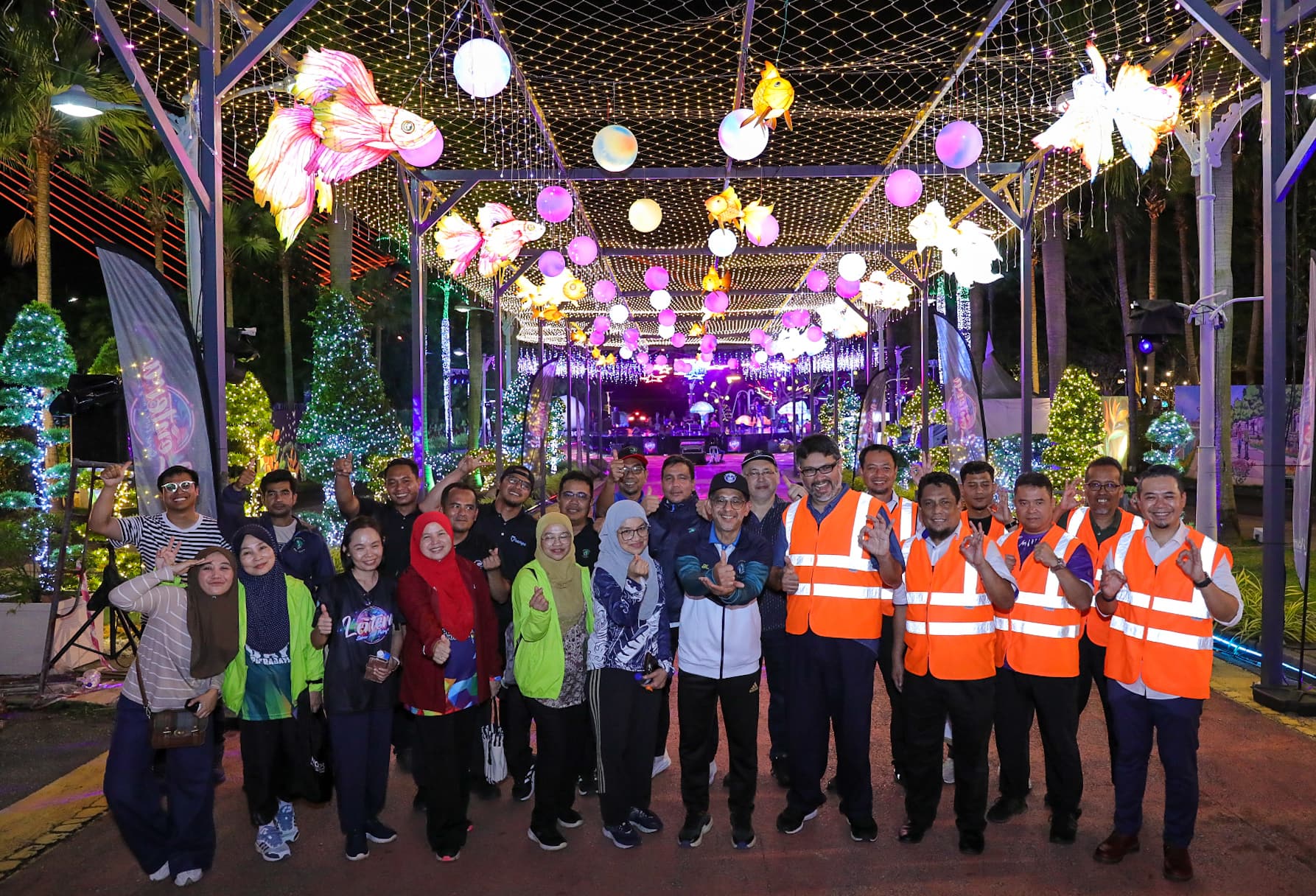 LAWATAN TURUN PADANG YBHG. DATO' PRESIDEN PERBADANAN PUTRJAYA BAGI KICK OFF CUCIAN SIAR KAKI DI PERSIARAN PERDANA DAN KE TAPAK LENTERA 2025